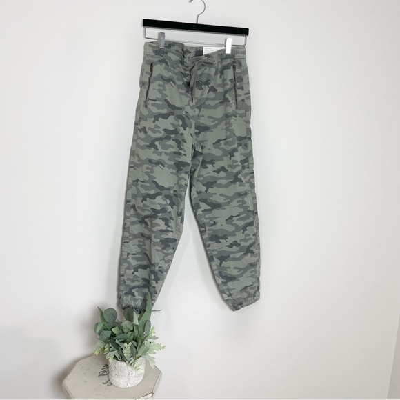 [American Eagle] Camo Print Elastic Waist Cargo Jogger Pants Edgy Casual Trendy - Picture 1 of 11